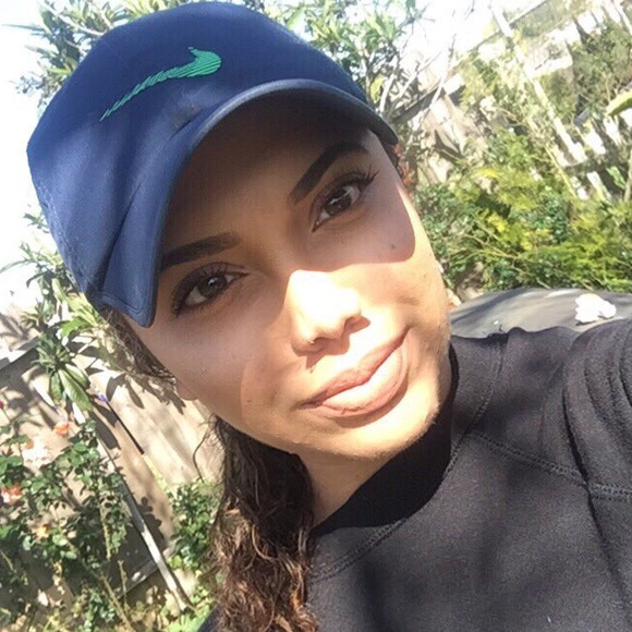 Meet your Posher, Gabby - Picture 1 of 1