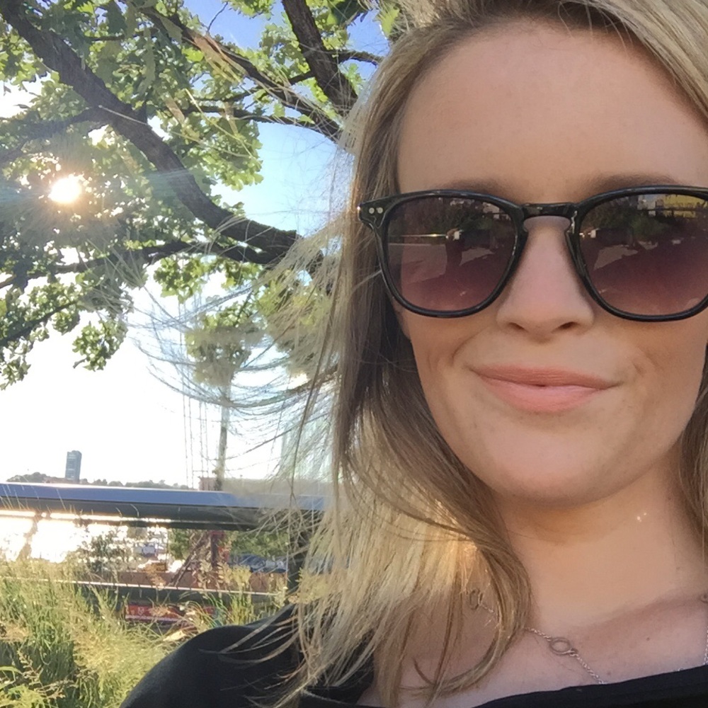 Meet your Posher, Emily