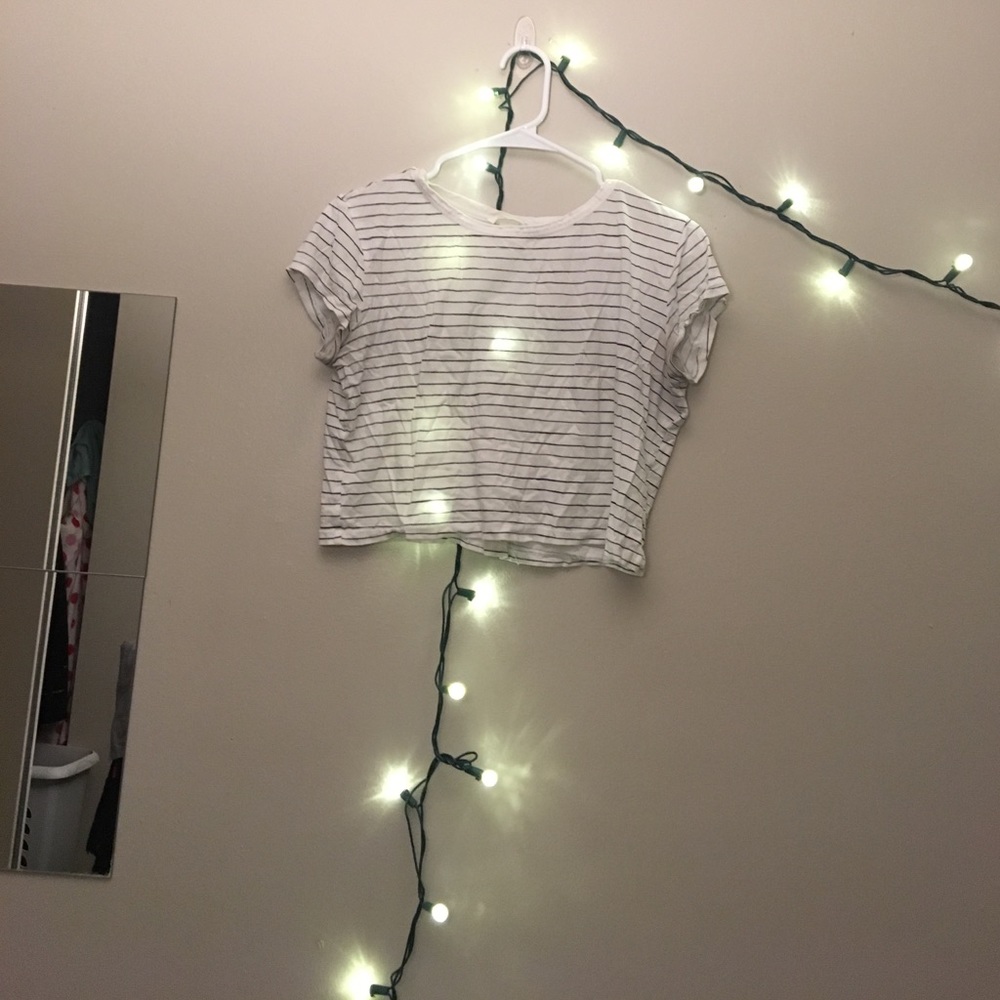 White & Black Flowy Crop-atop