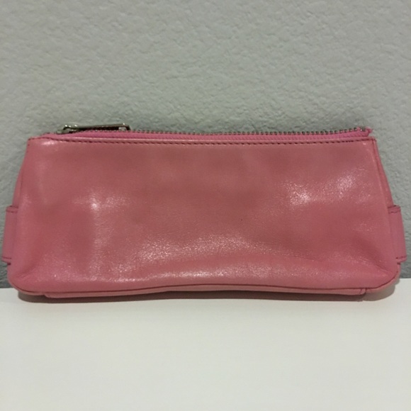 Banana Republic double buckle clutch in pink - Picture 4 of 4