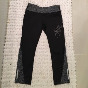 Nike crop leggings