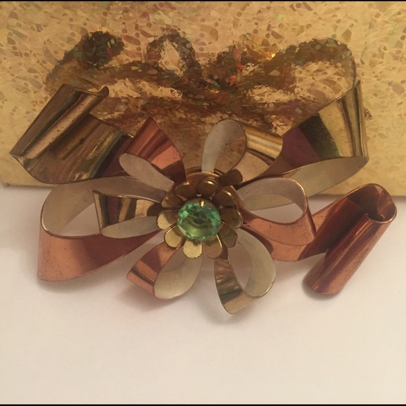 Vintage Copper Tone Brooch - Picture 2 of 4