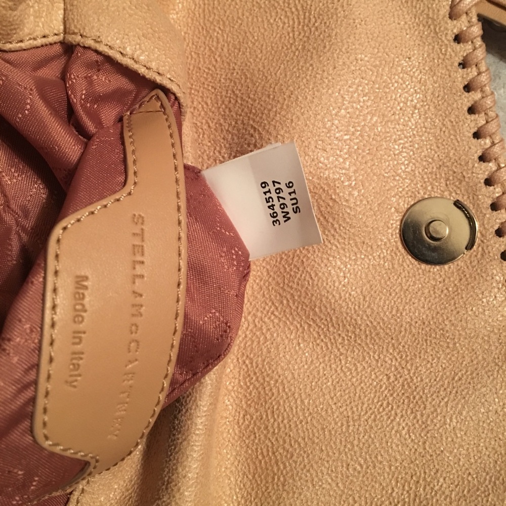 Mini Falabella in Powder - Picture 6 of 6