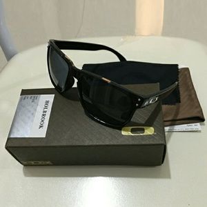 Oakley Holbrook Polarized Sunglasses