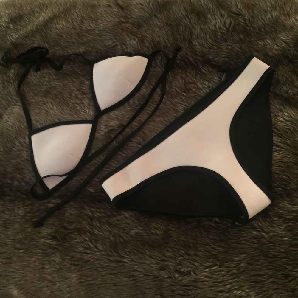 NWOT Authentic Triangl Bikini