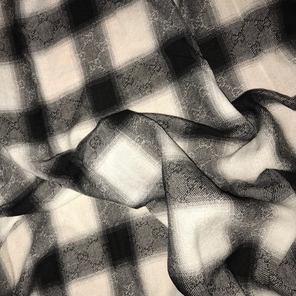 Gucci Black & White Scarf