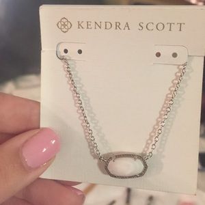 Kendra Scott necklace