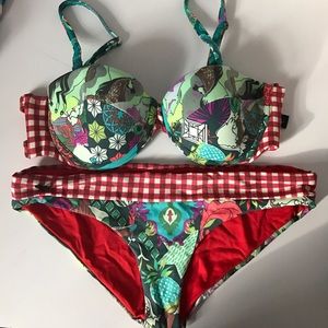 NWOT Maaji • Bikini set