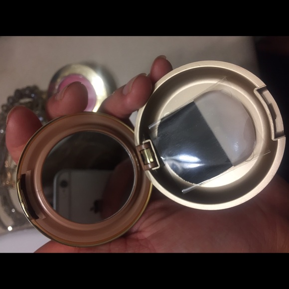 🌟 Milani baked blushes 🌟 - Picture 3 of 3