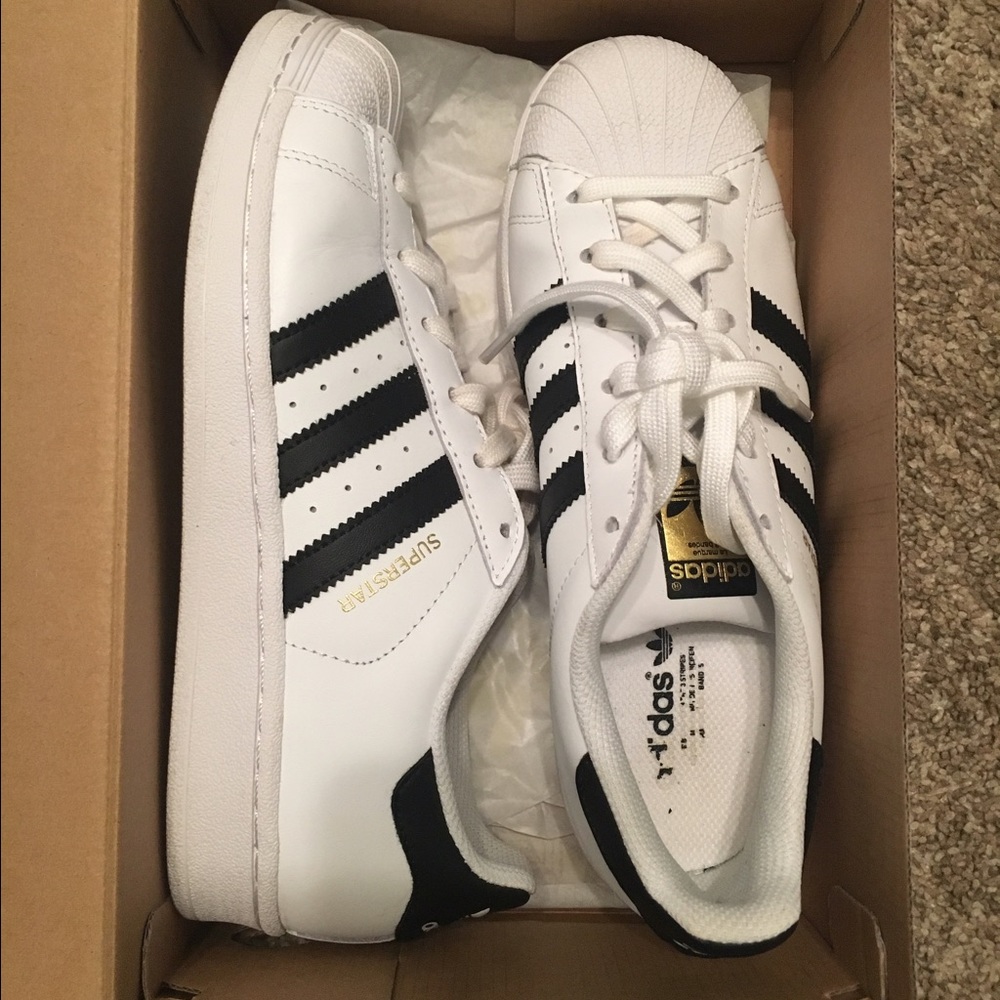 Adidas superstars