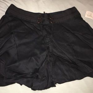 Free people black skort size 2