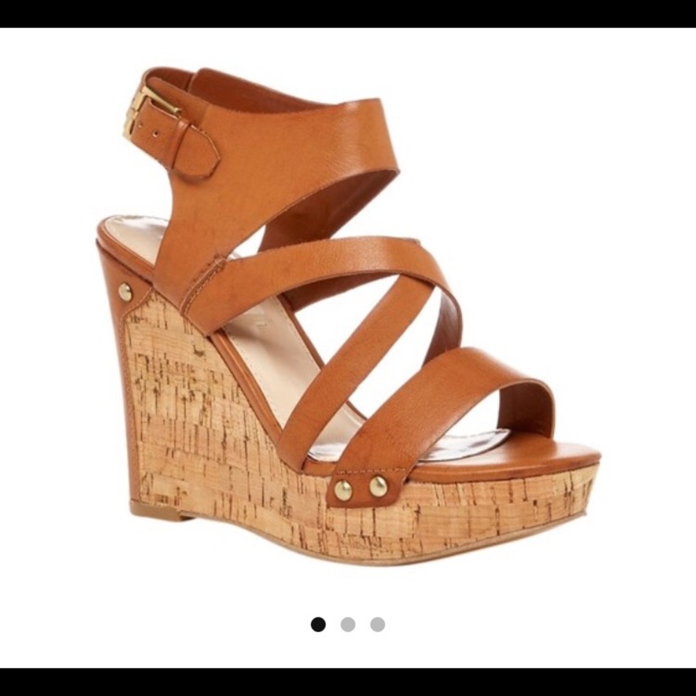 GUESS Hylie Wedges