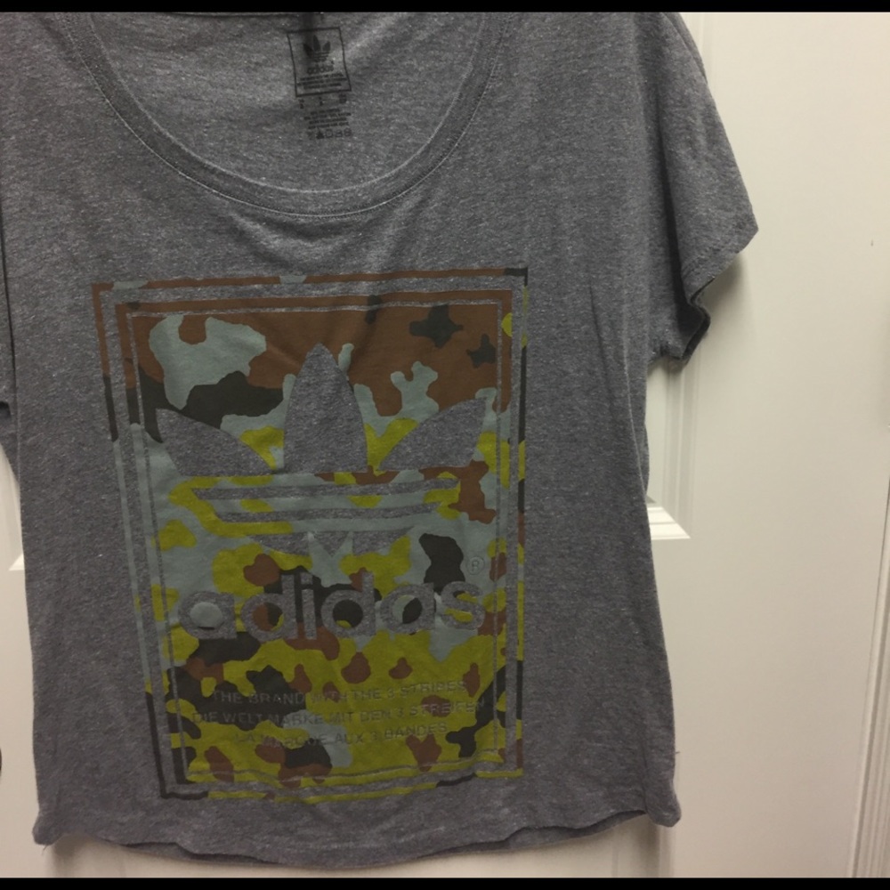 Gray adidas t shirt with Logo