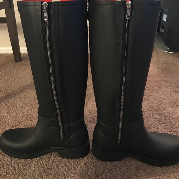 Boots - Picture 3 of 3