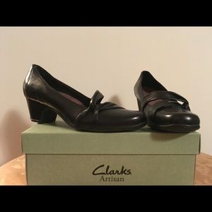 Clarks Mary Jane Artisan Leather Black Shoes 7.5N