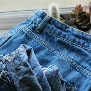 American Apparel-like High-Waisted Mom Jeans