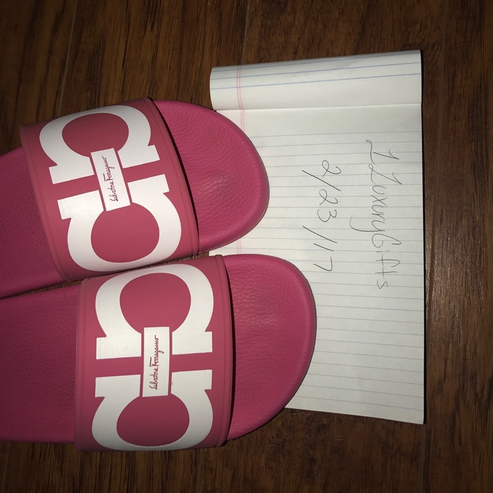 Women Ferragamo Flip Flops