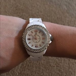 Premier designs watch