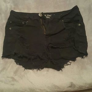Black high waisted American Eagle shorts