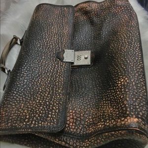 Authentic Gucci  large leather briefcase like new