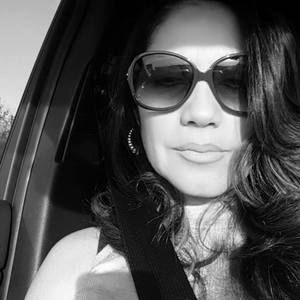 Meet your Posher, Yolanda