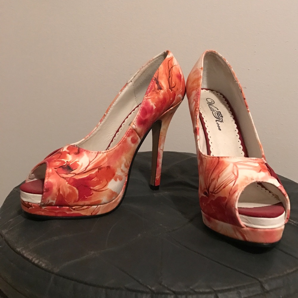 Floral pumps