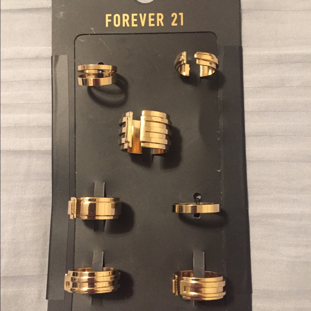 Forever 21 Gold rings/midi rings. Size 7️⃣