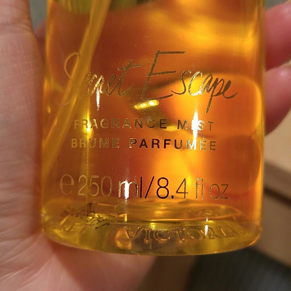Perfume - Picture 2 of 3