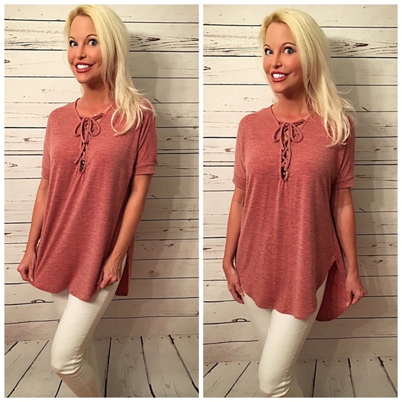 Tops - Hi lo lace up marled tunic! LAST ONE