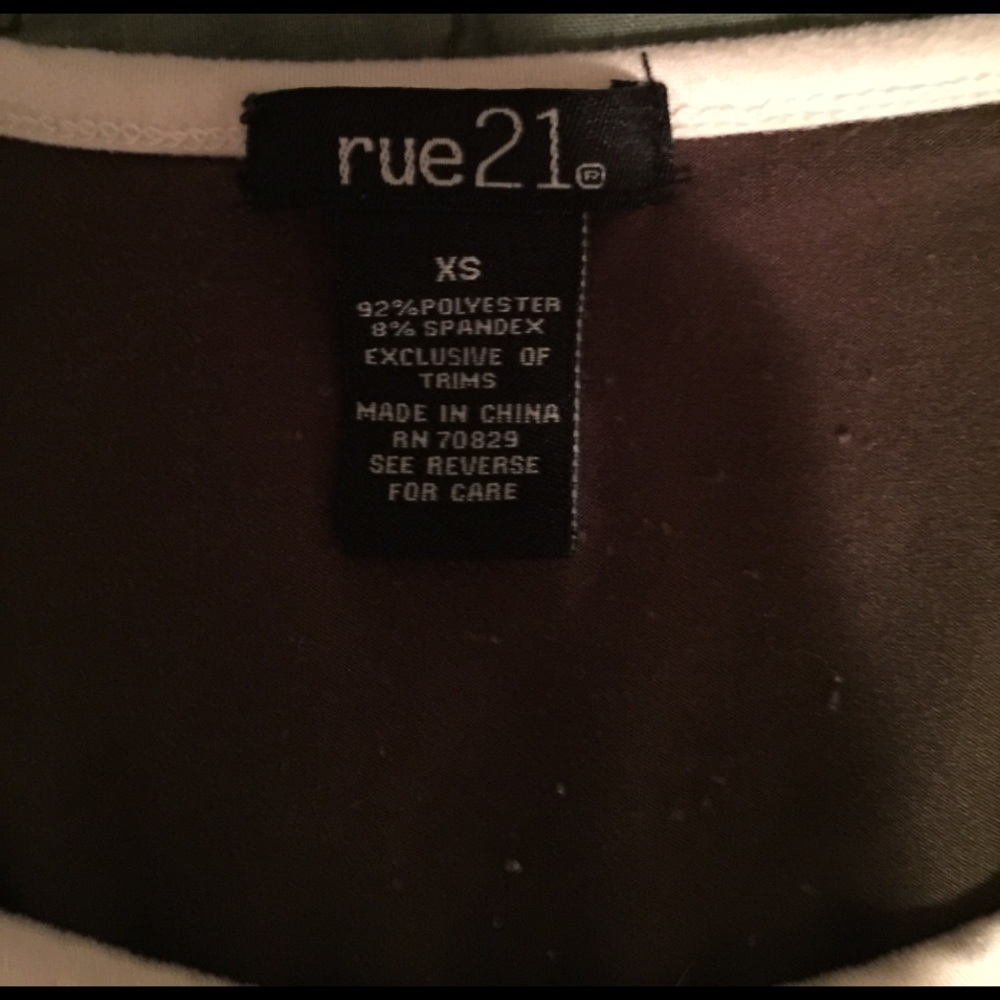 Good vibes Rue21 - Picture 2 of 3