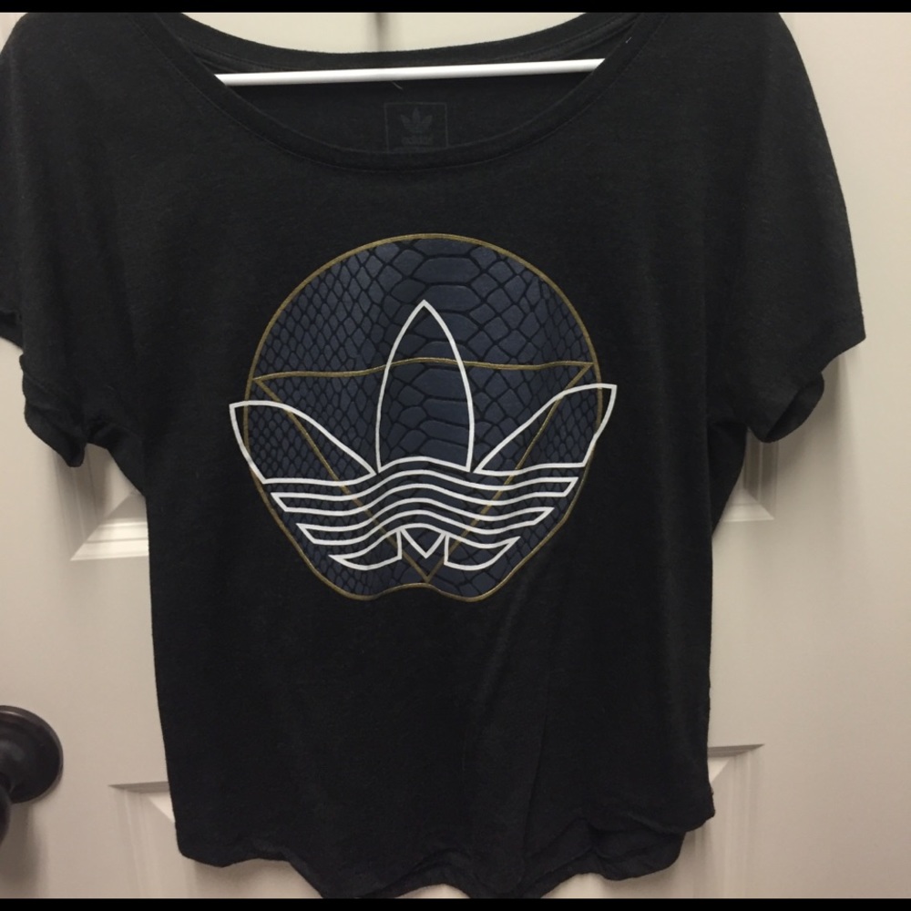 Adidas t shirt with logo