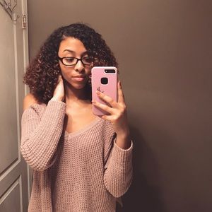 Meet your Posher, Kayla