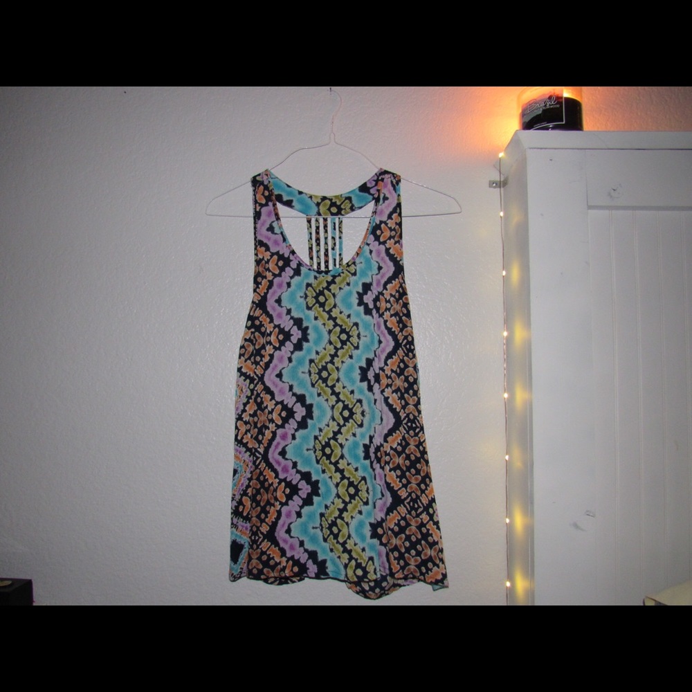 Multicolored Altard State Tank