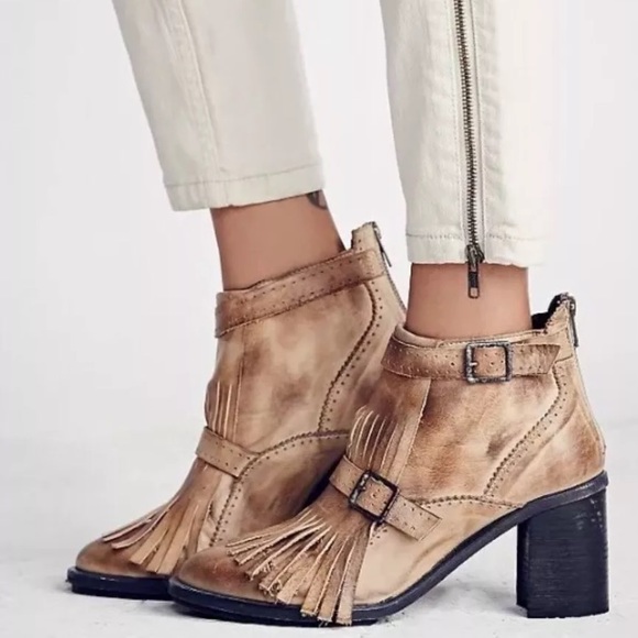 Free People Shoes - • Free people fringe circle back Buckle size 8 •
