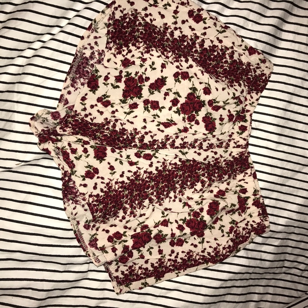 Brandy Melville flowy shorts