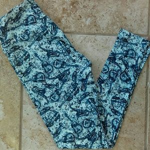 Drawn to Music - Lularoe Legging OS