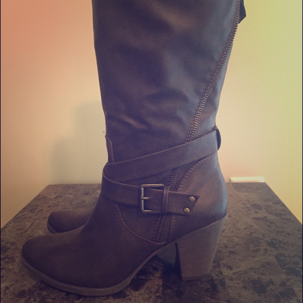 Kara Like New Brown Cowboy Boots