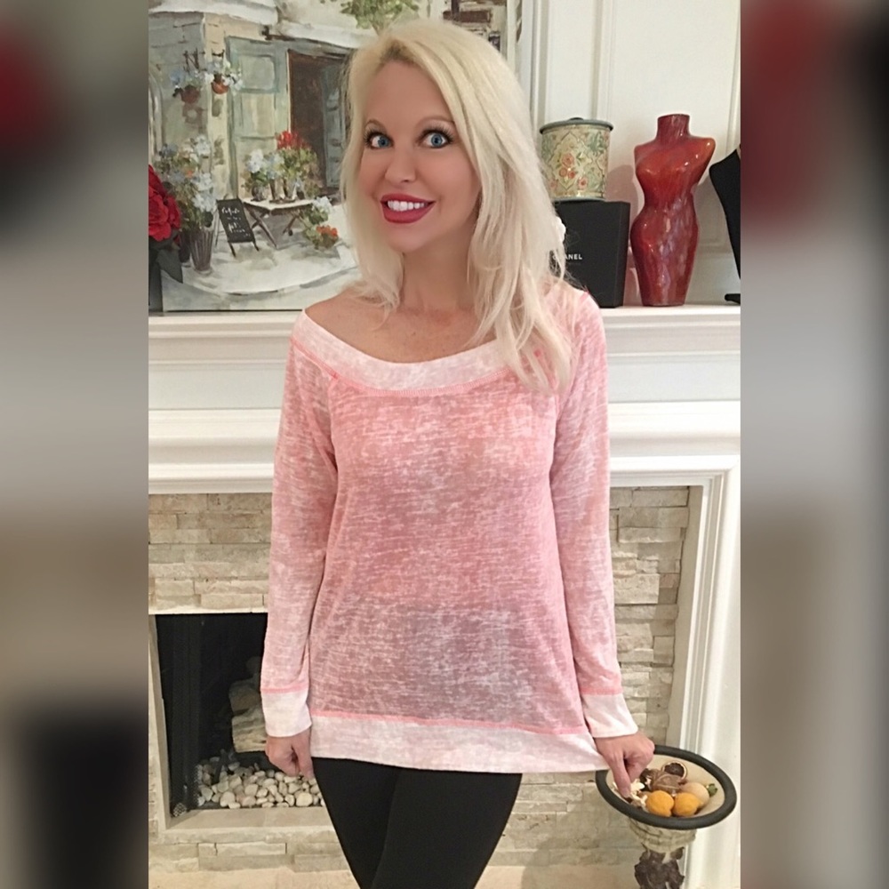 Adorable prewashed pink! Lightweight tunic 💕 - Picture 2 of 2