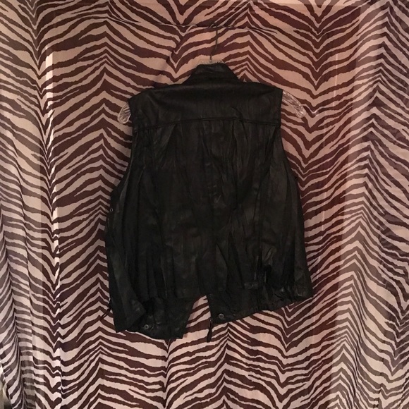 Faux leather vest - Picture 2 of 2