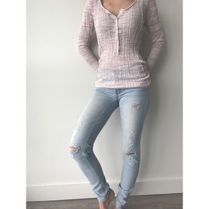 AmericanEagle / Light Wash Skinny Jeans