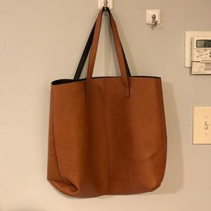 Reversible pleather bag