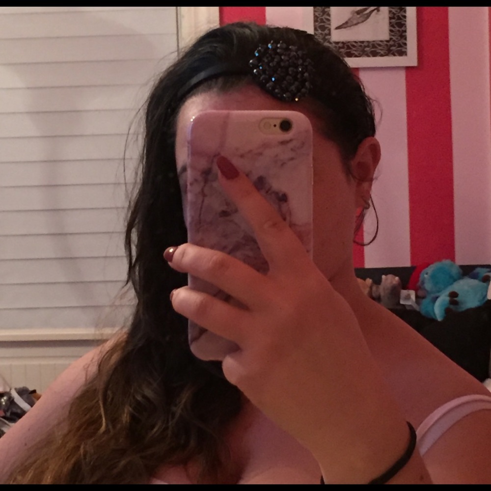 Black Jeweled Heart Shaped Broach Headband