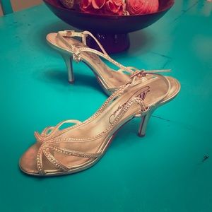 Stunning champagne gold heels