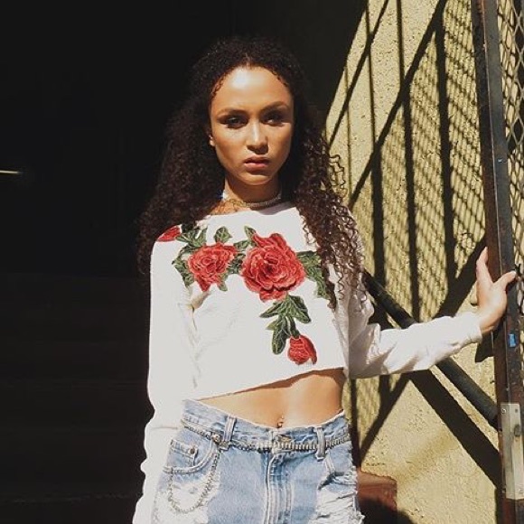 SOLD Furst of a Kind LF Rose Embroidered Thermal - Picture 5 of 5