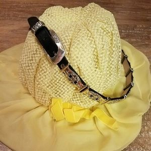 Made in Italy Leather Ornate Belt Made in Italy Leather Ornate Belt