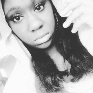 Meet your Posher, Deedee