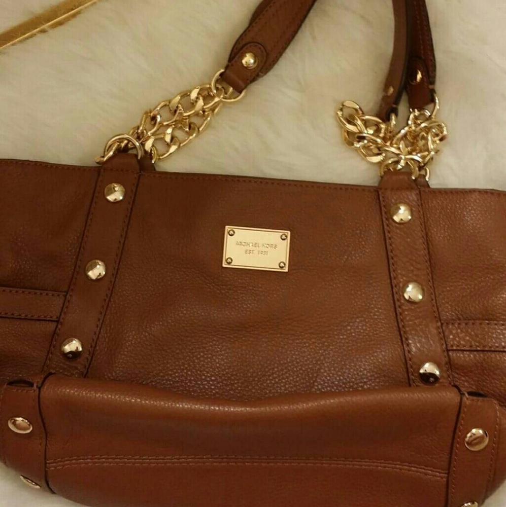 2 Michael Kors Purses - Picture 2 of 4