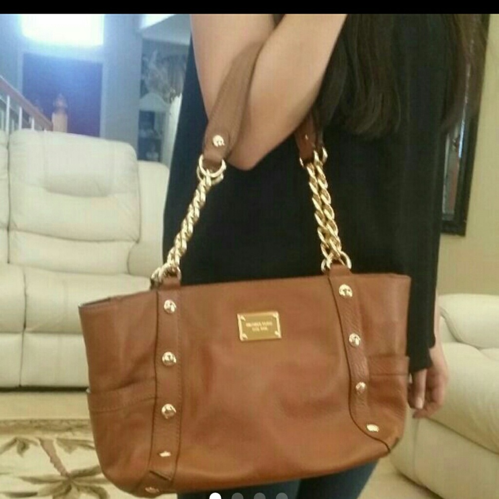 2 Michael Kors Purses - Picture 3 of 4