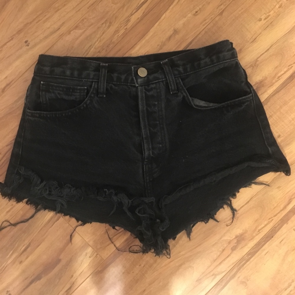 brandy melville mid rise shorts