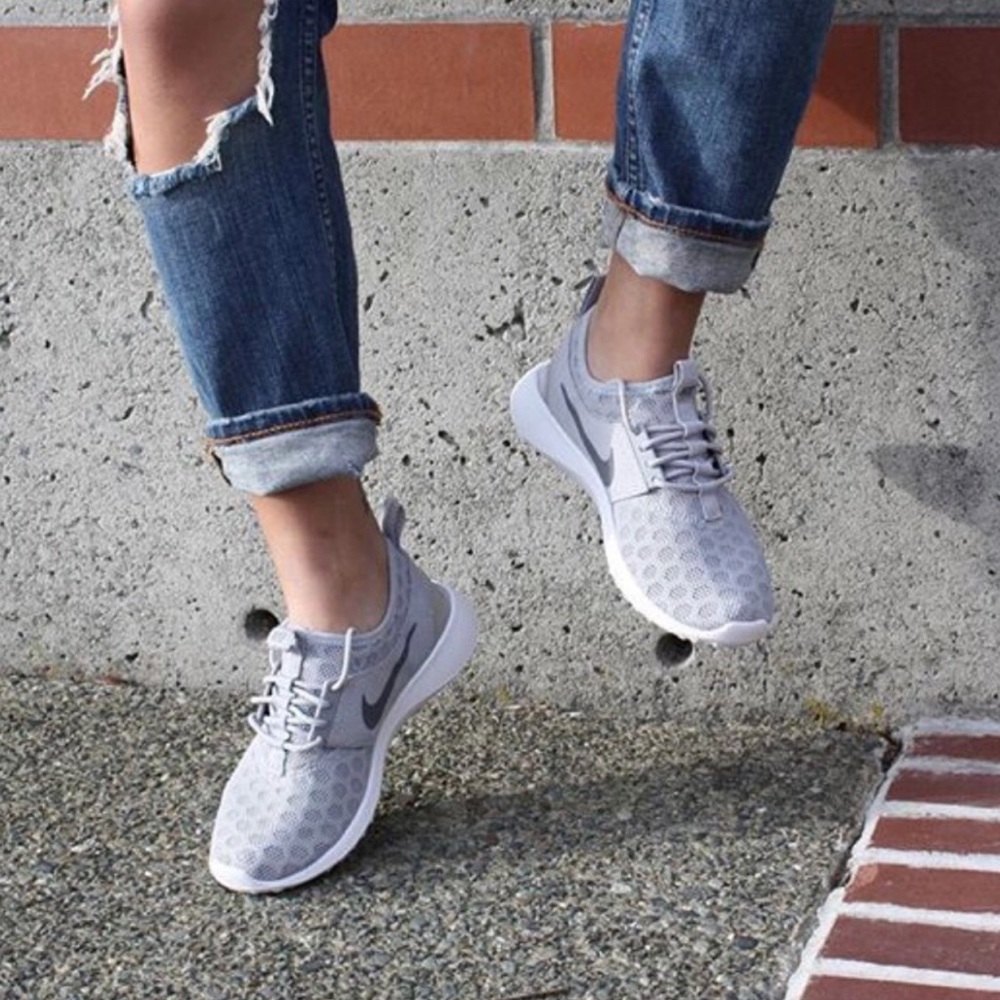 Nwt Nike juvenate wolf 🐺 grey - Picture 6 of 6